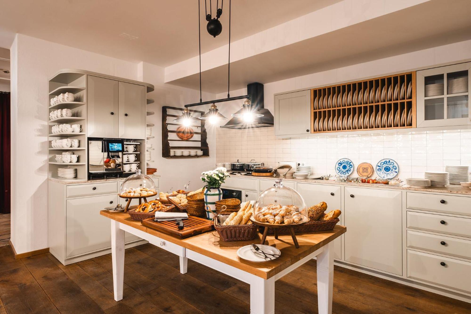 Hotel Henri 4*